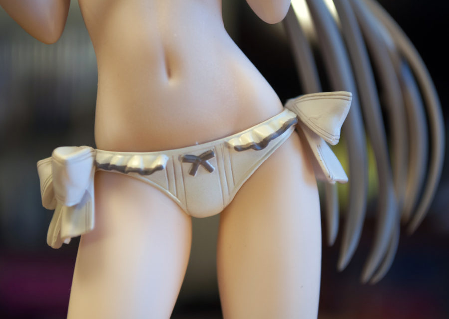 Passable paint job on the frills and ribbon of Sora's bikini bottom